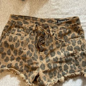 BLANK NYC CHEETAH JEAN SHORT